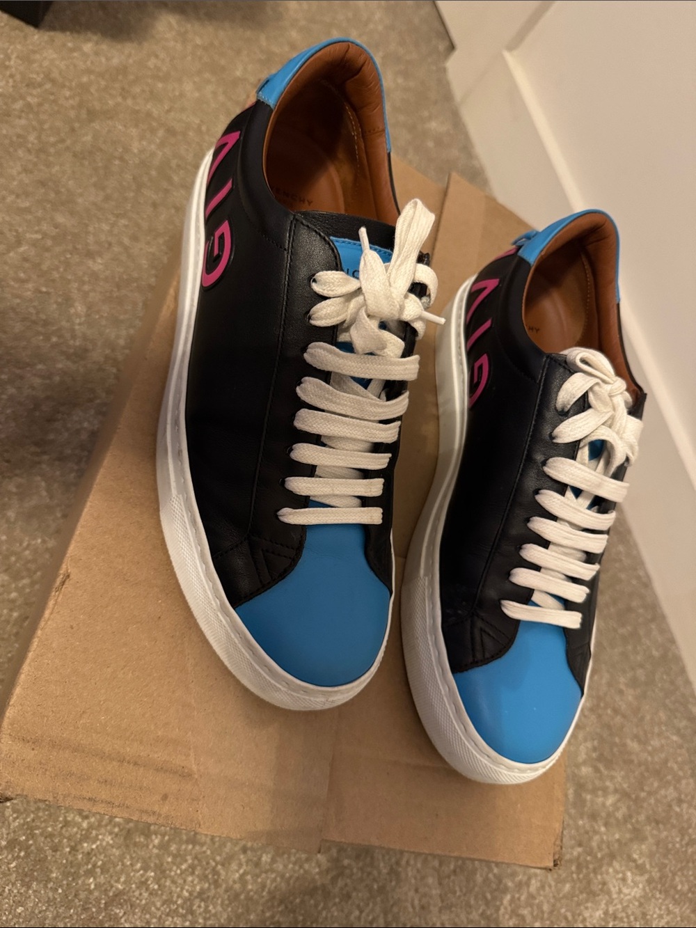 Givenchy Men's Casual Black & Blue Low-Top Sneakers size 40